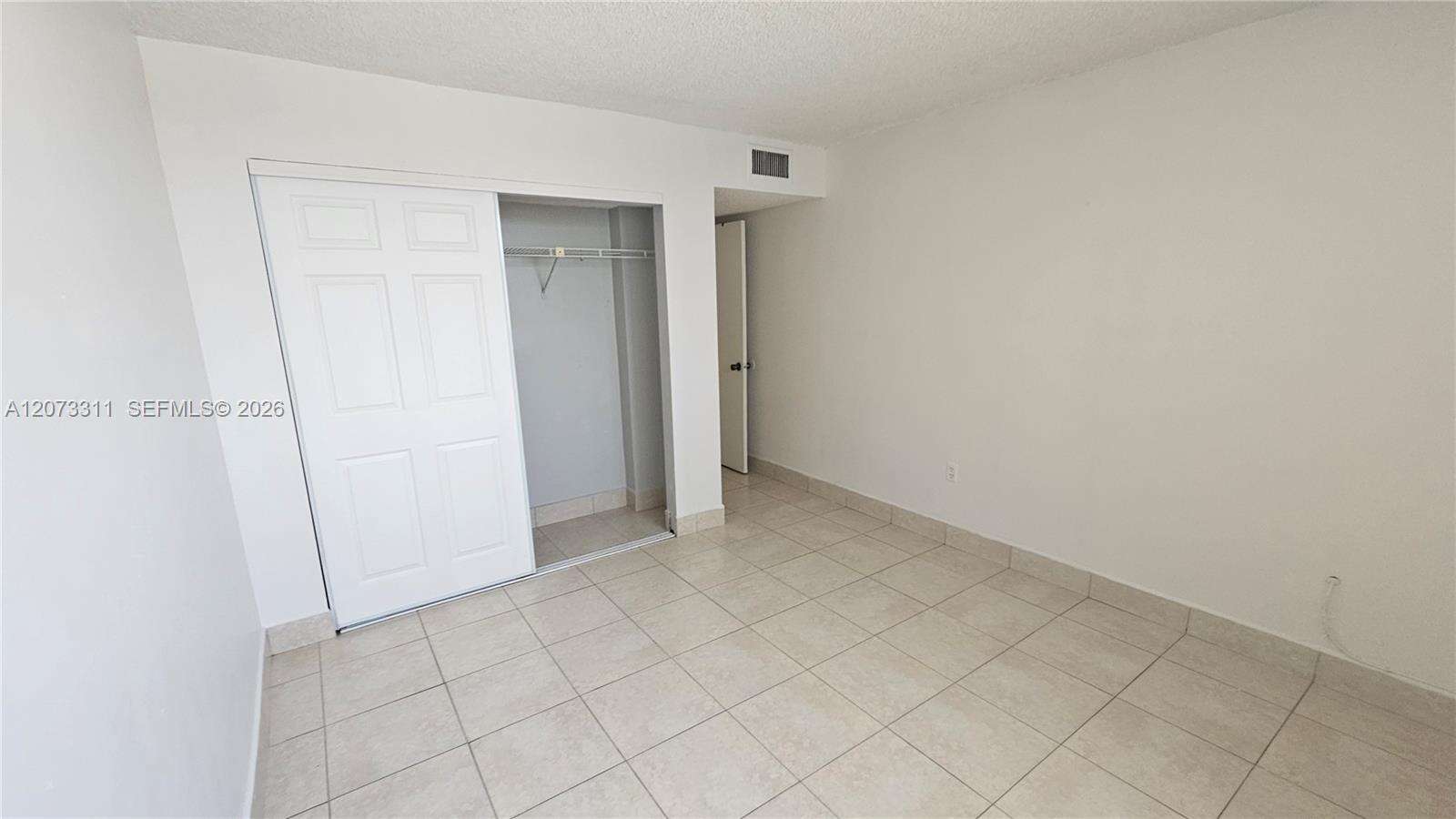 Peppermill Kendale Lk S W | Unit #A411 Unit #A411 | Picture 6