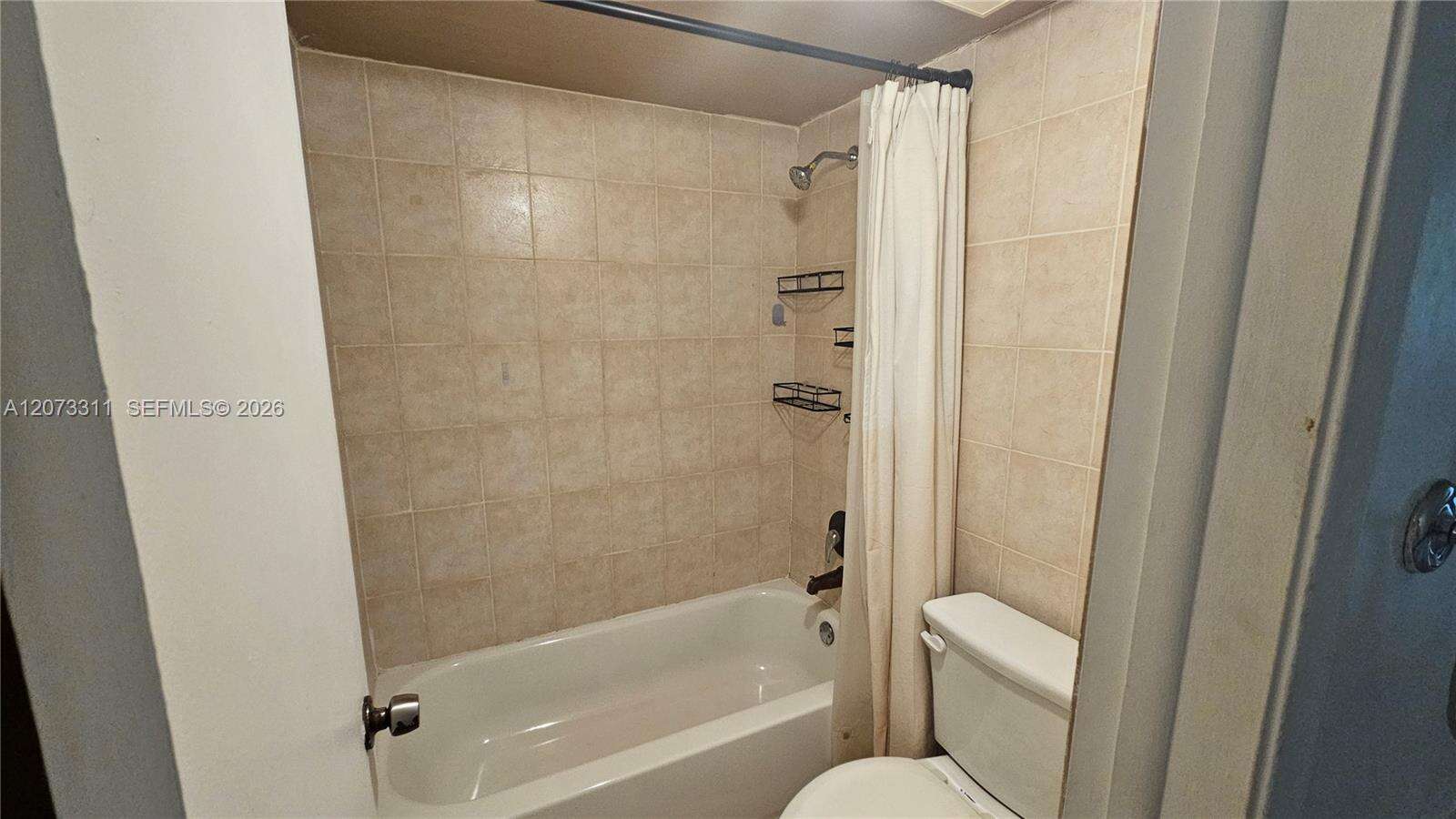 Peppermill Kendale Lk S W | Unit #A411 Unit #A411 | Picture 7