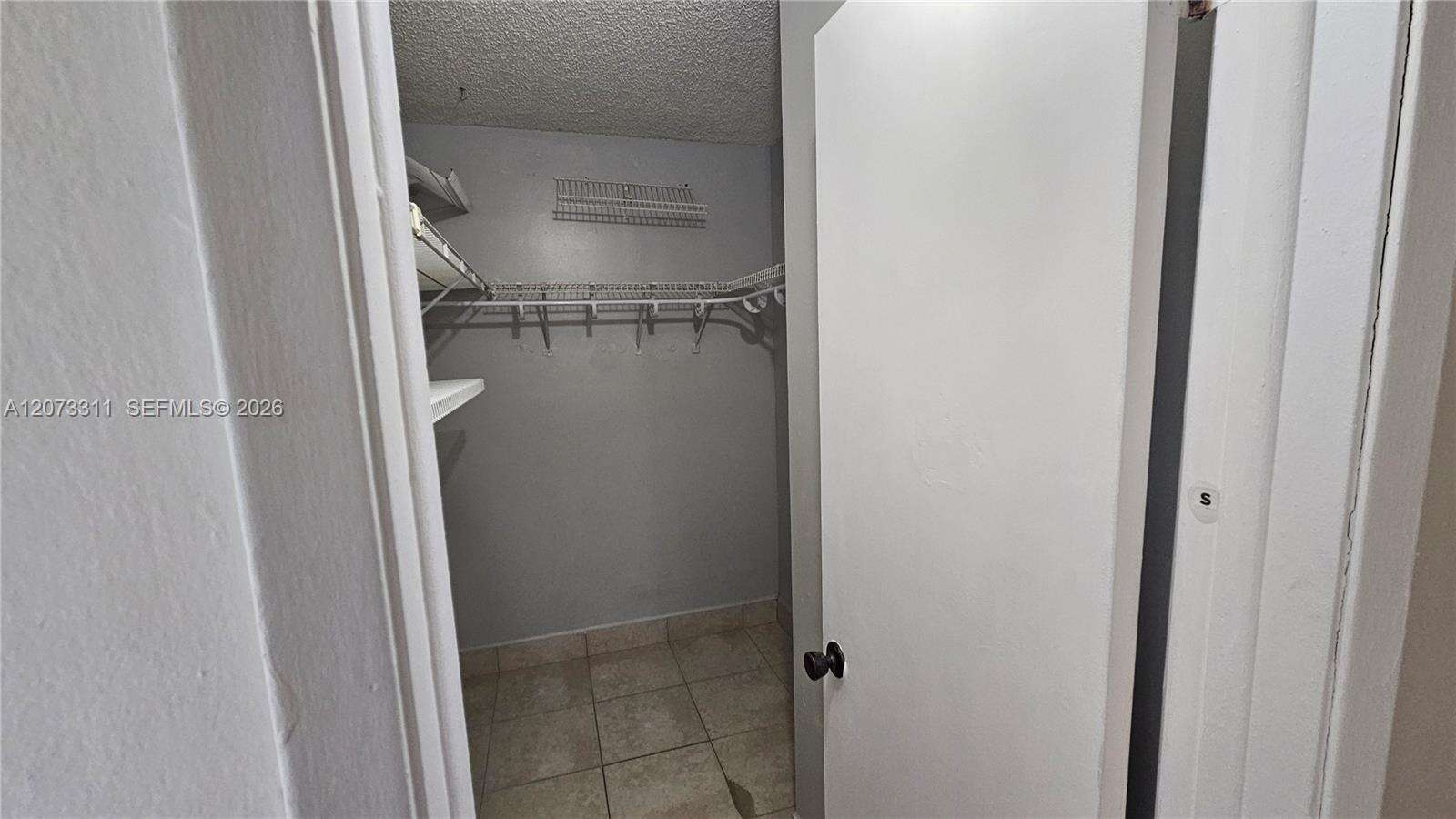 Peppermill Kendale Lk S W | Unit #A411 Unit #A411 | Picture 8