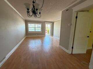 Oriole Gardens 4 | Unit #105 Unit #105 | Picture 4