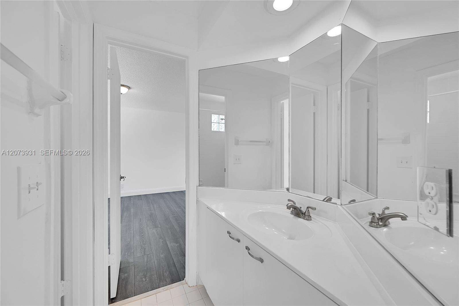 Portofino Condominium Section 2 | Unit #48-M Unit #48-M | Picture 22