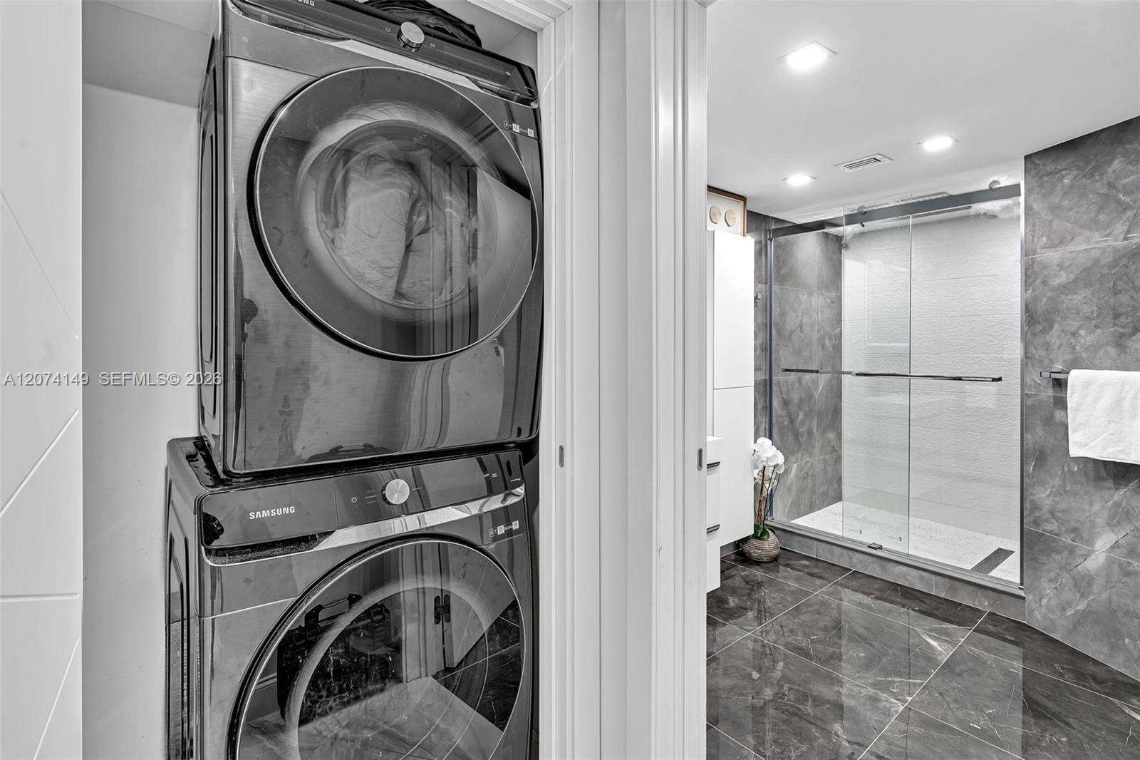 Mystic Pointe Tower 500 | Unit #411 Unit #411 | Picture 18