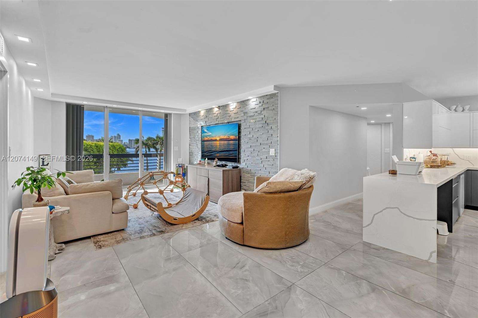 Mystic Pointe Tower 500 | Unit #411 Unit #411 | Picture 27