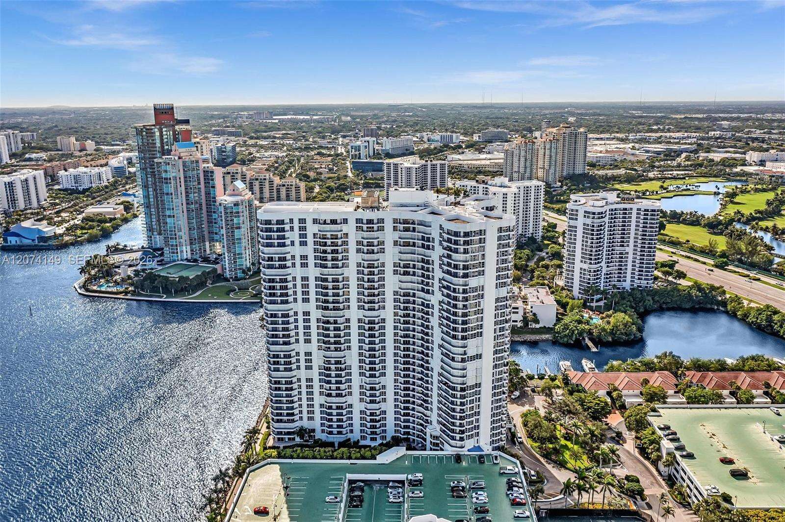 Mystic Pointe Tower 500 | Unit #411 Unit #411 | Picture 4