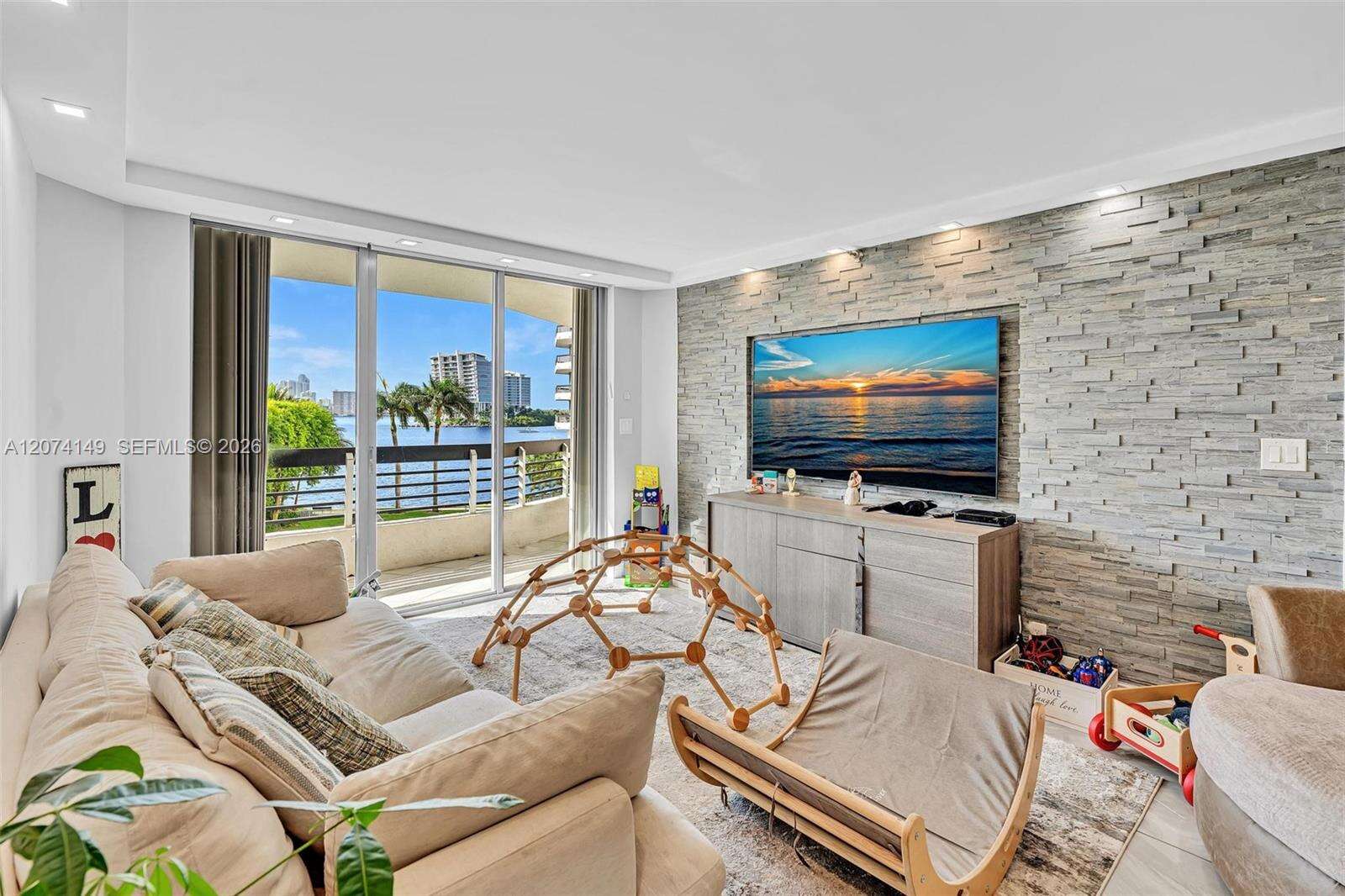 Mystic Pointe Tower 500 | Unit #411 Unit #411 | Picture 34
