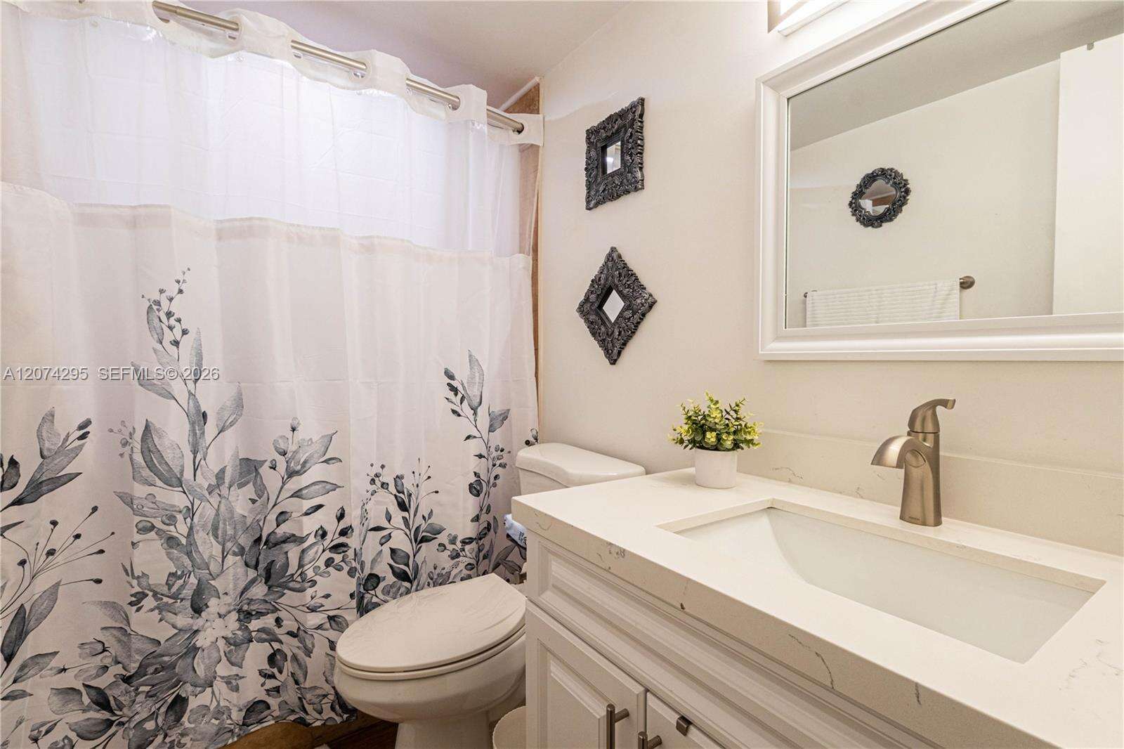 Hollybrook Golf And Tennis Club | Unit #105 Unit #105 | Picture 11