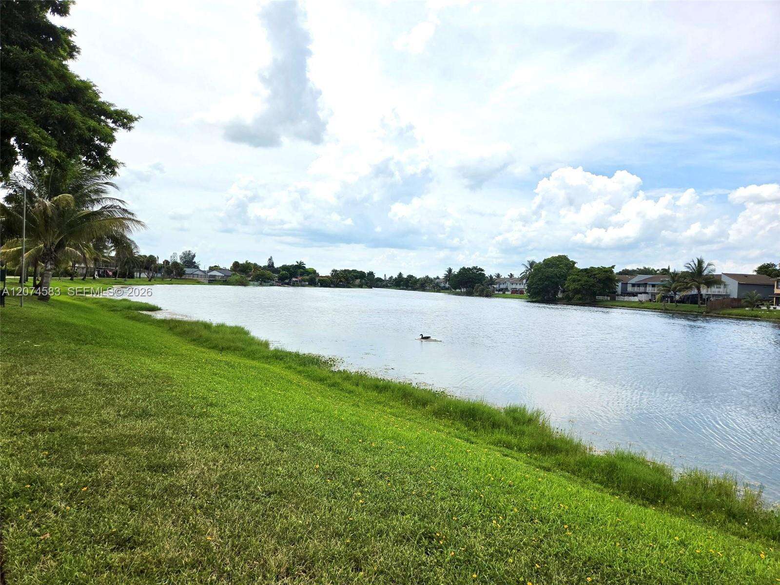 Woods Landing Condo Ph Ii | Unit #14F Unit #14F | Picture 2