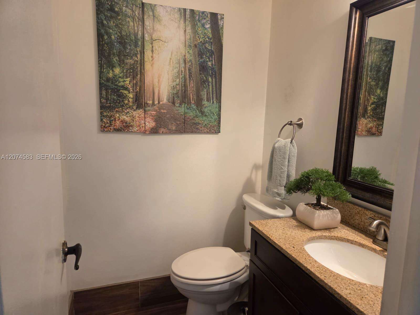 Woods Landing Condo Ph Ii | Unit #14F Unit #14F | Picture 16