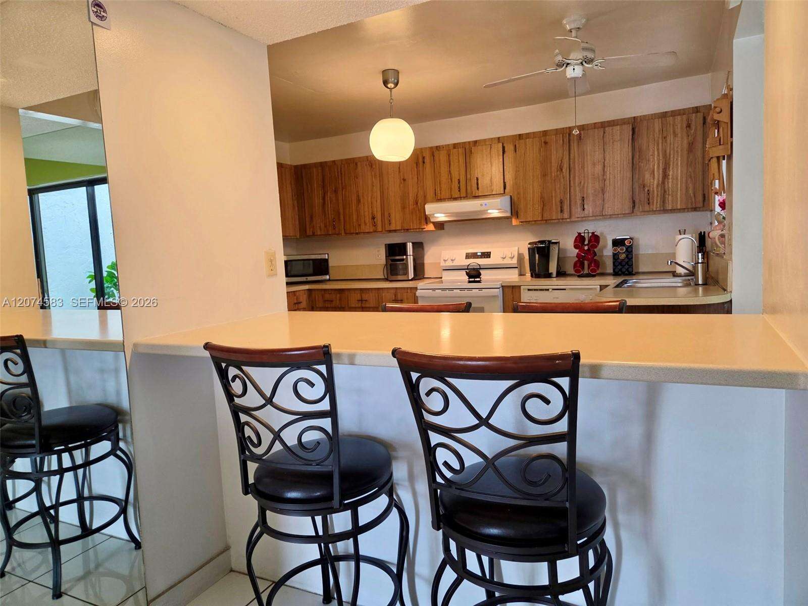Woods Landing Condo Ph Ii | Unit #14F Unit #14F | Picture 9