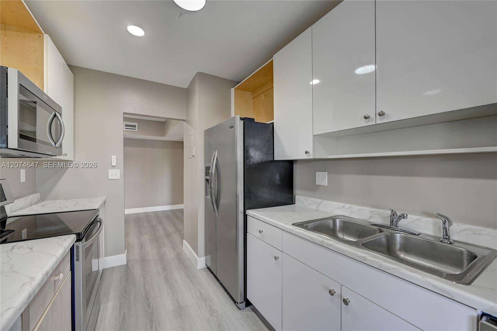 Coral Gardens | Unit #303-B Unit #303-B | Picture 14