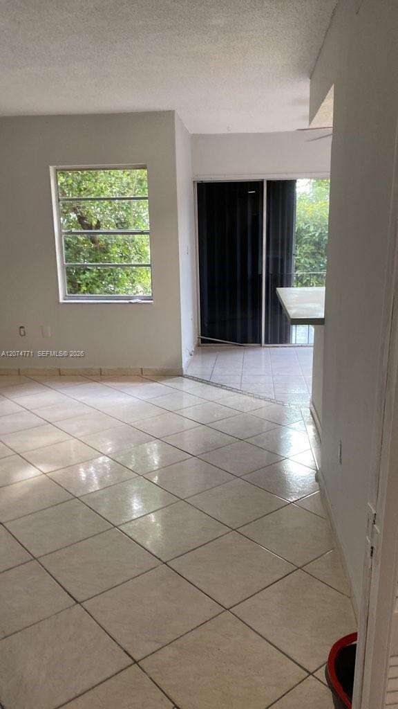 South Winds Condo West | Unit #204B Unit #204B | Picture 3
