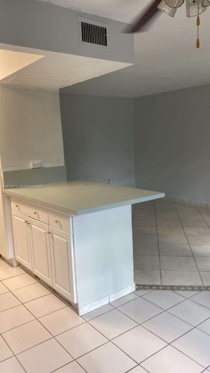 South Winds Condo West | Unit #204B Unit #204B | Picture 7