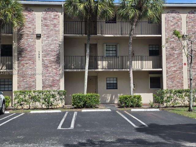 Forest Hills Condo North | Unit #305 Unit #305 | Picture 1