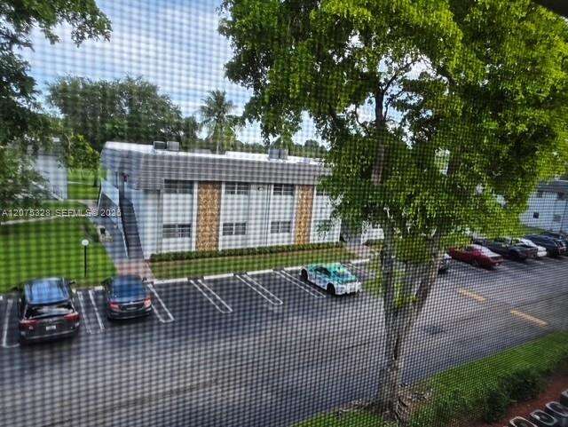 Forest Hills Condo North | Unit #305 Unit #305 | Picture 15