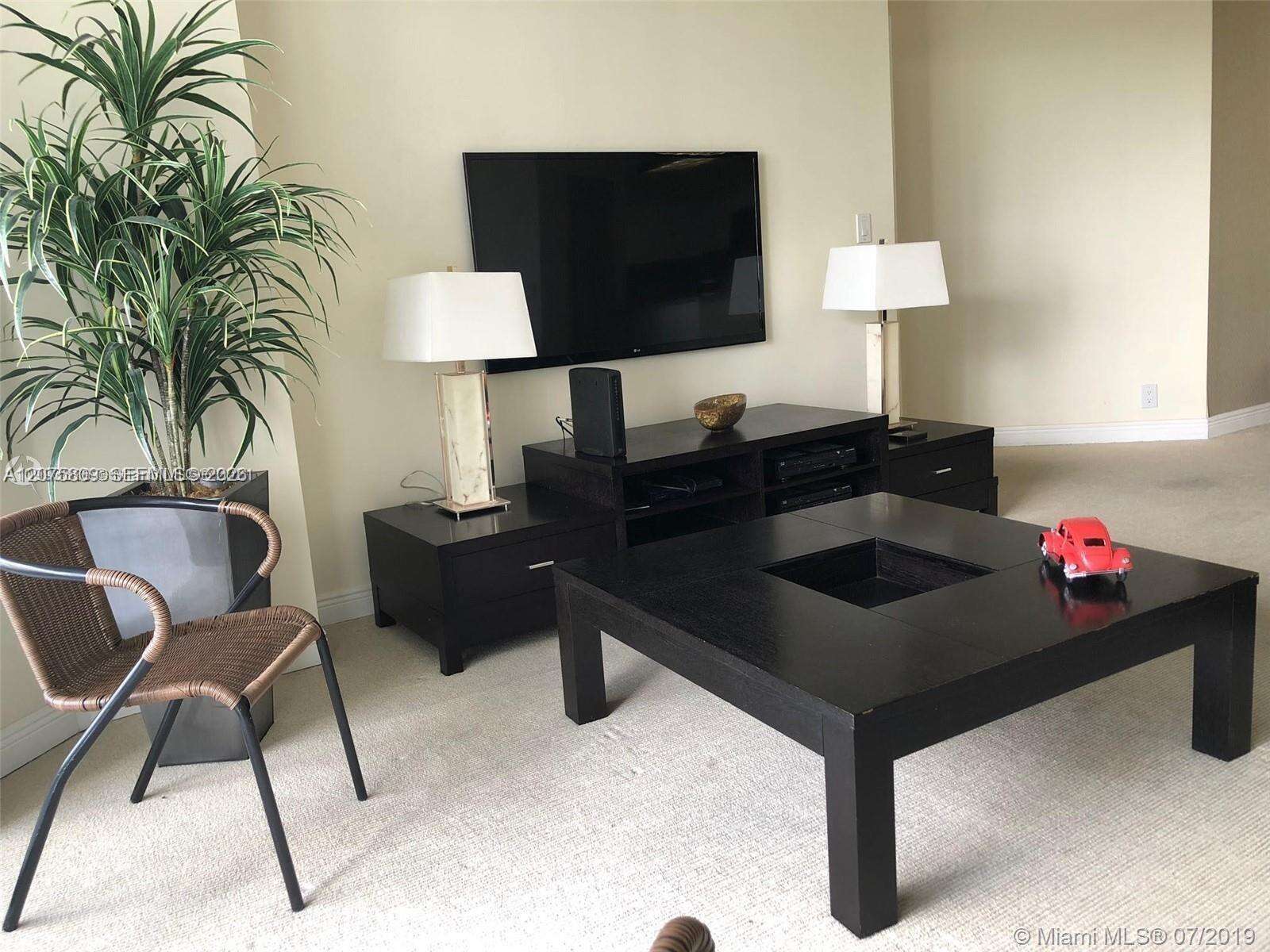 Mystic Pointe Tower 500 | Unit #1008 Unit #1008 | Picture 2