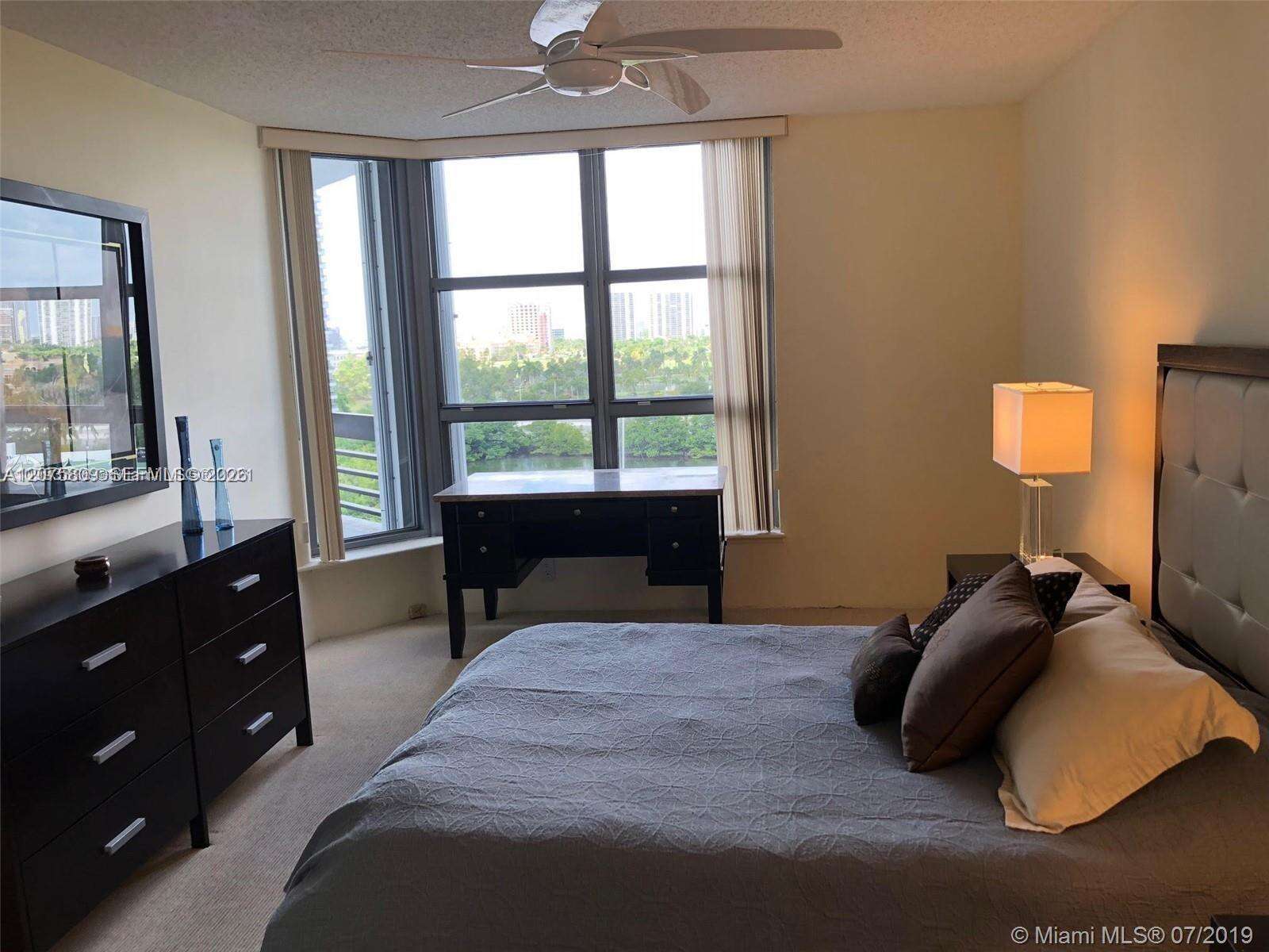 Mystic Pointe Tower 500 | Unit #1008 Unit #1008 | Picture 14