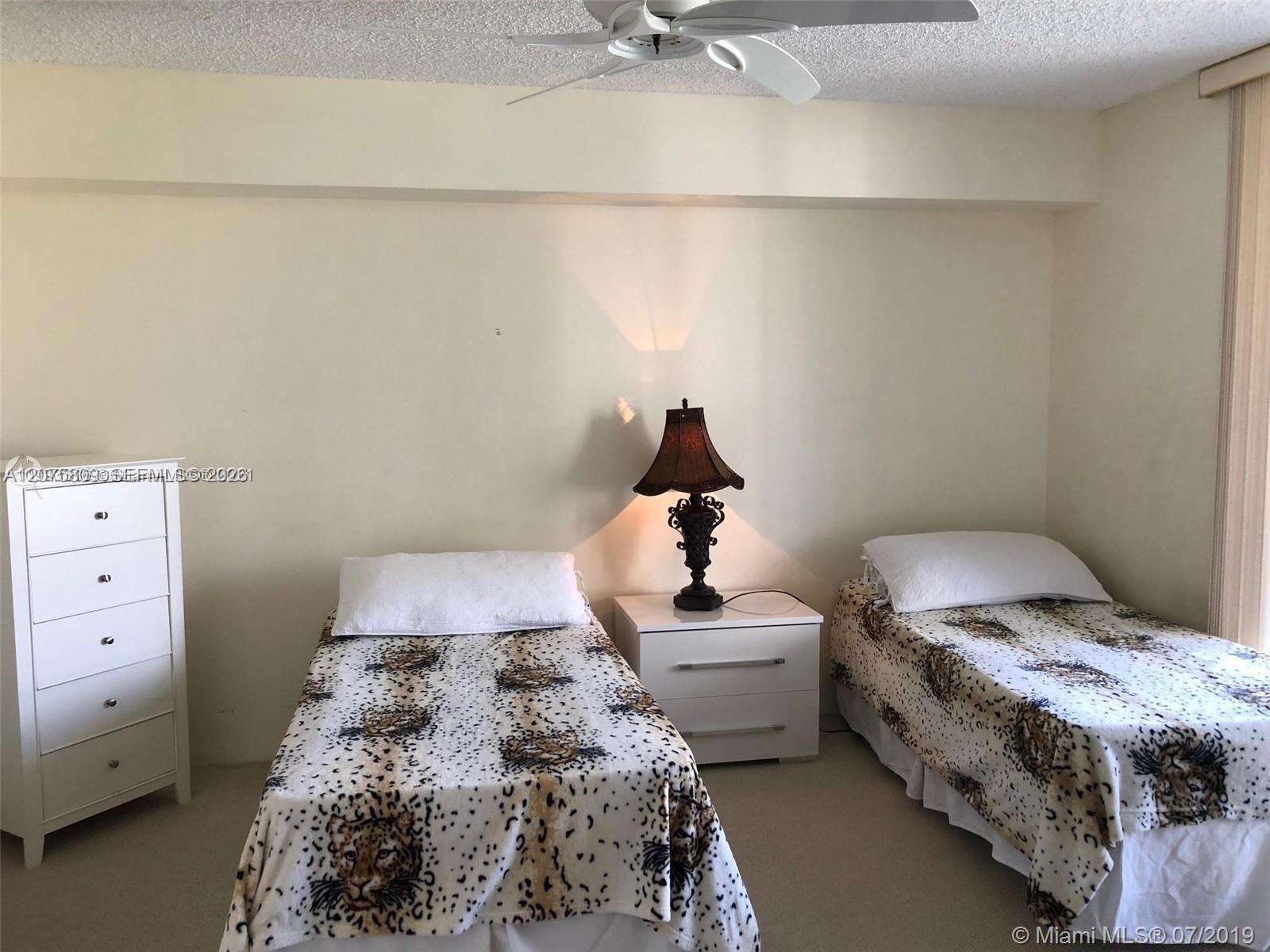 Mystic Pointe Tower 500 | Unit #1008 Unit #1008 | Picture 19