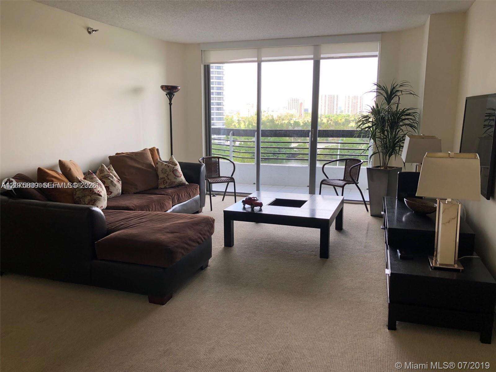 Mystic Pointe Tower 500 | Unit #1008 Unit #1008 | Picture 4