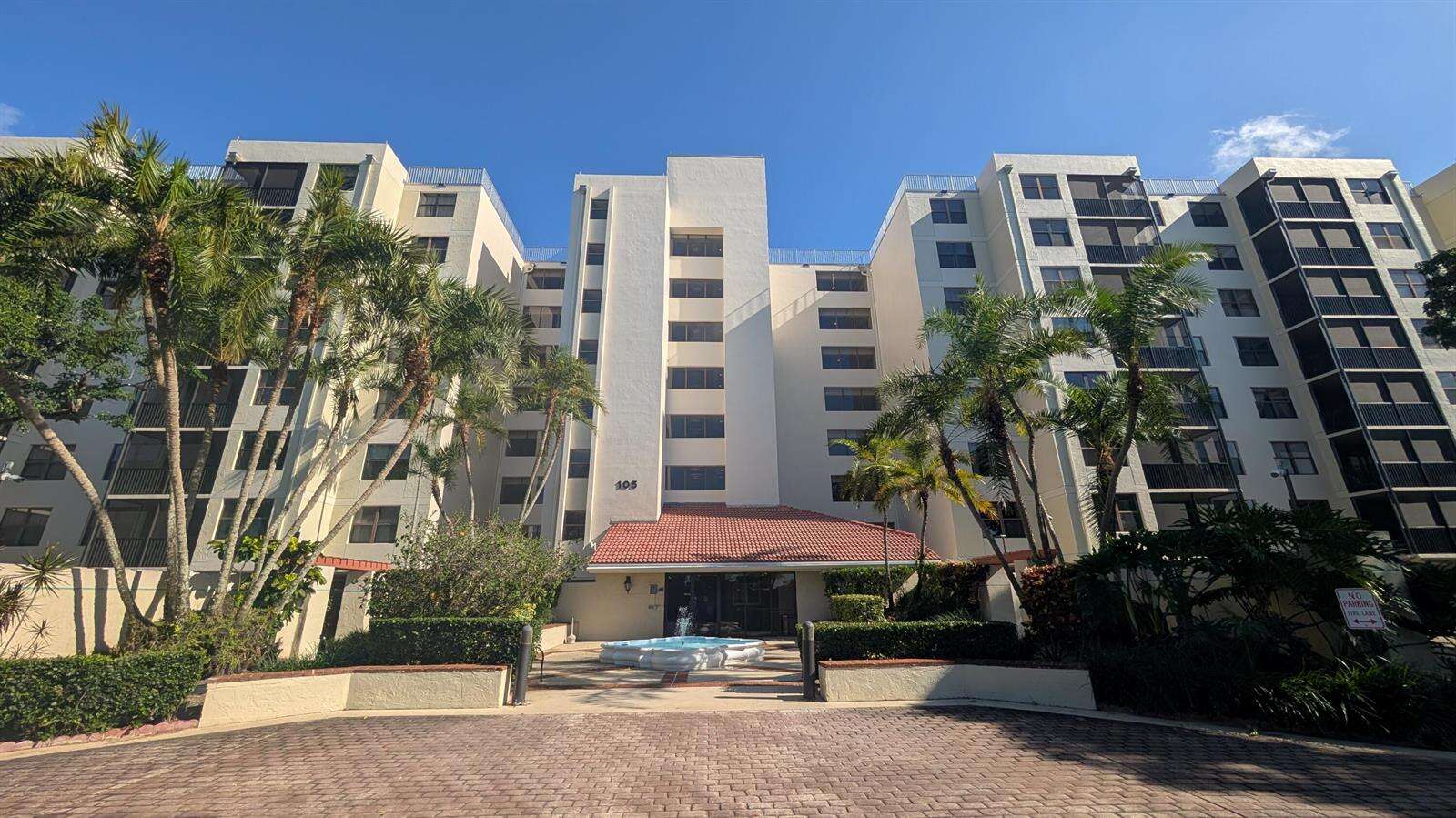 Lake Emerald Condominium No Four | Unit #810 Unit #810 | Picture 1
