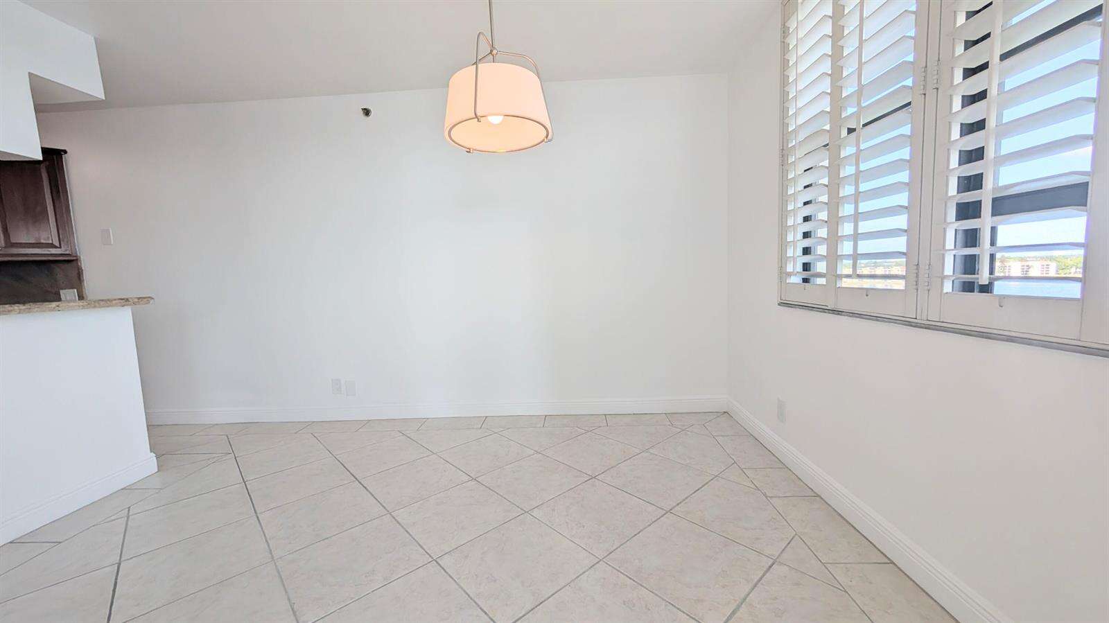 Lake Emerald Condominium No Four | Unit #810 Unit #810 | Picture 12
