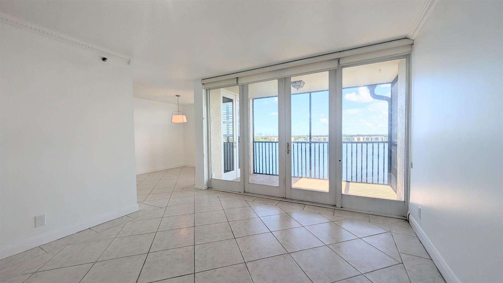 Lake Emerald Condominium No Four | Unit #810 Unit #810 | Picture 13