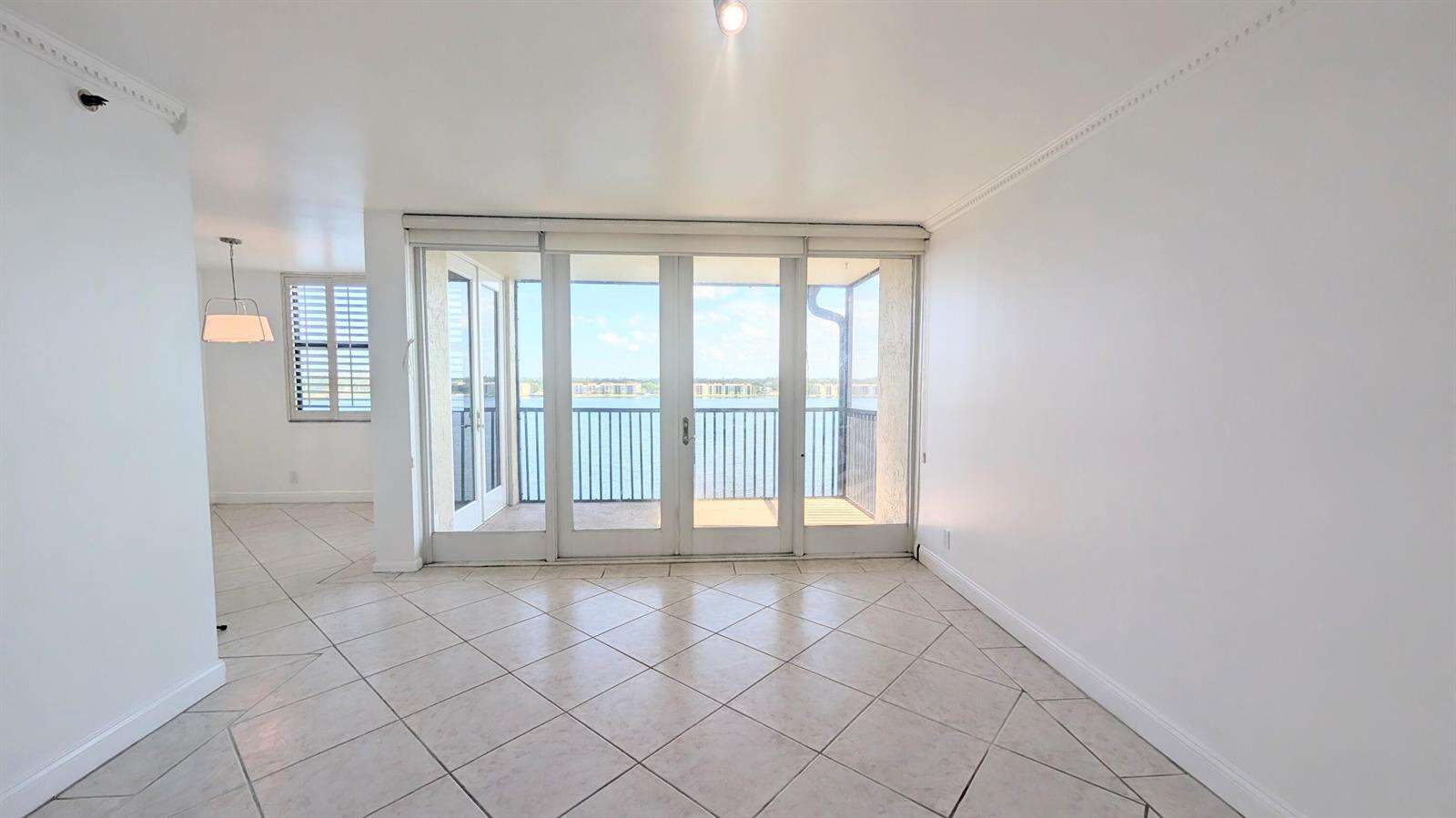 Lake Emerald Condominium No Four | Unit #810 Unit #810 | Picture 17