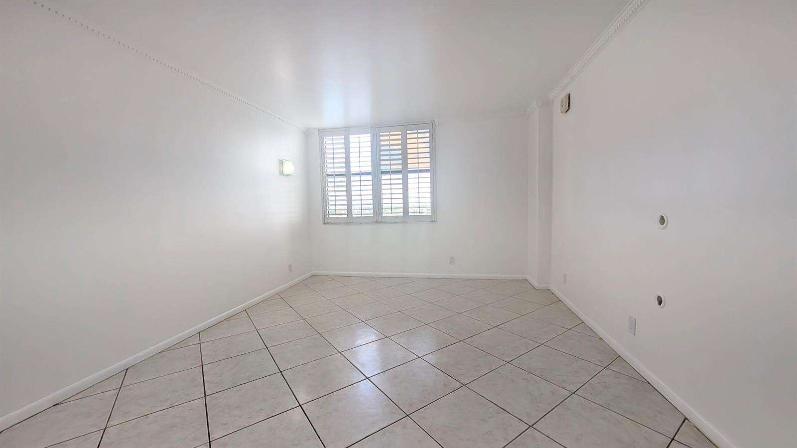 Lake Emerald Condominium No Four | Unit #810 Unit #810 | Picture 6