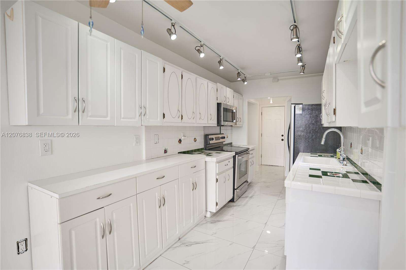 Jade Winds Group Daisy Gdns | Unit #829-4 Unit #829-4 | Picture 2