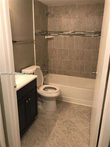Villa Bellini | Unit #101 Unit #101 | Picture 16