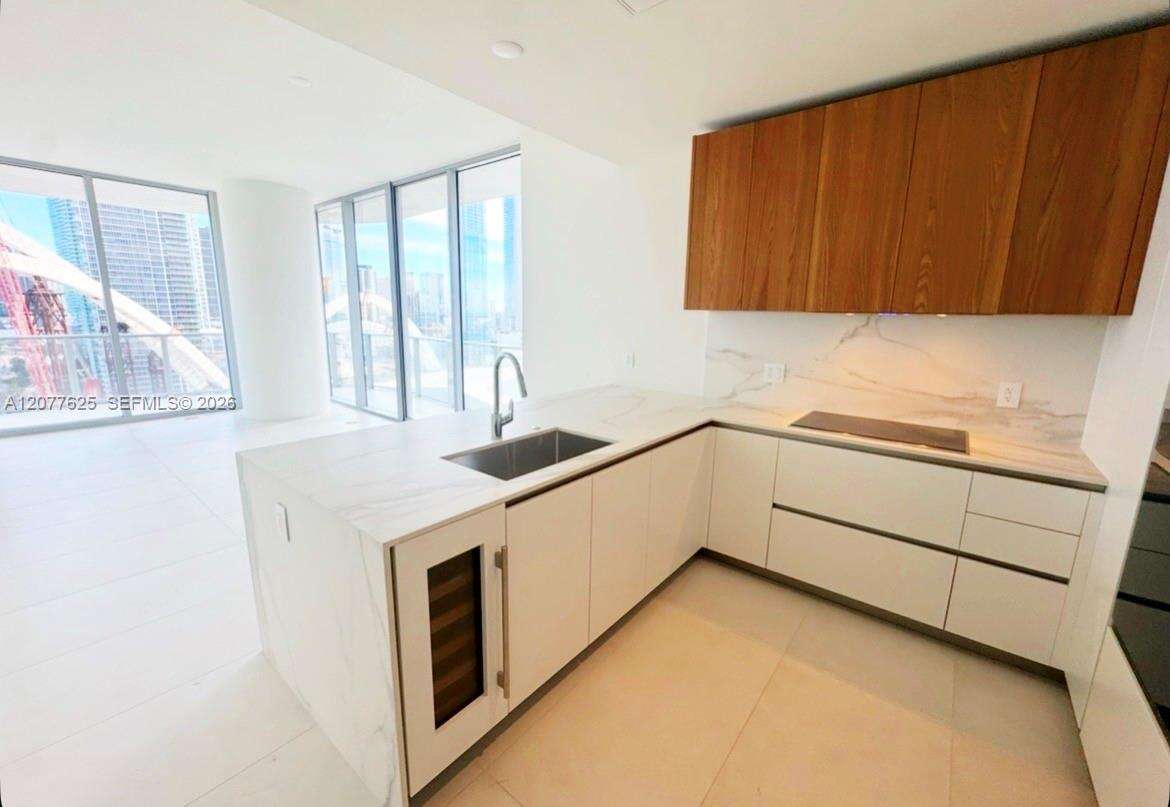 Casa Bella Residences Developer | Unit #1802 Unit #1802 | Picture 14