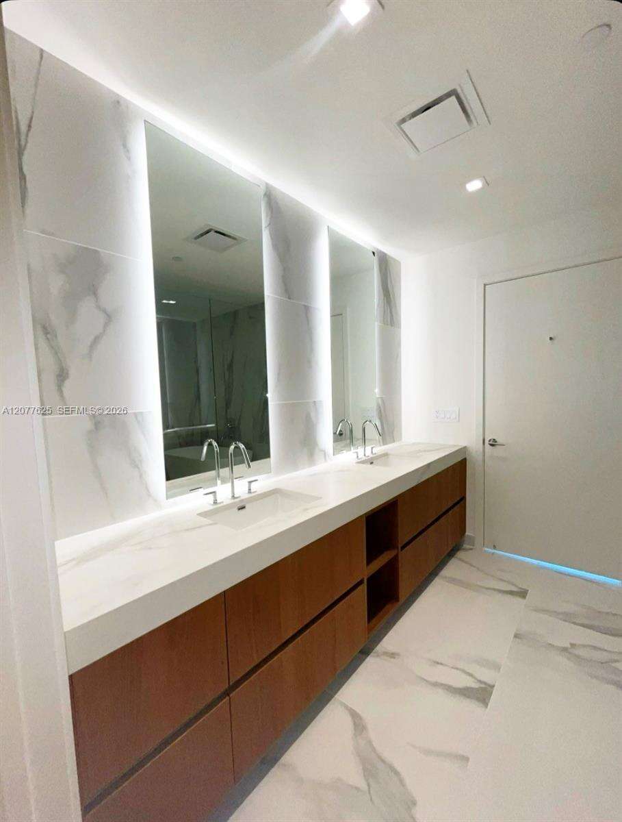 Casa Bella Residences Developer | Unit #1802 Unit #1802 | Picture 20