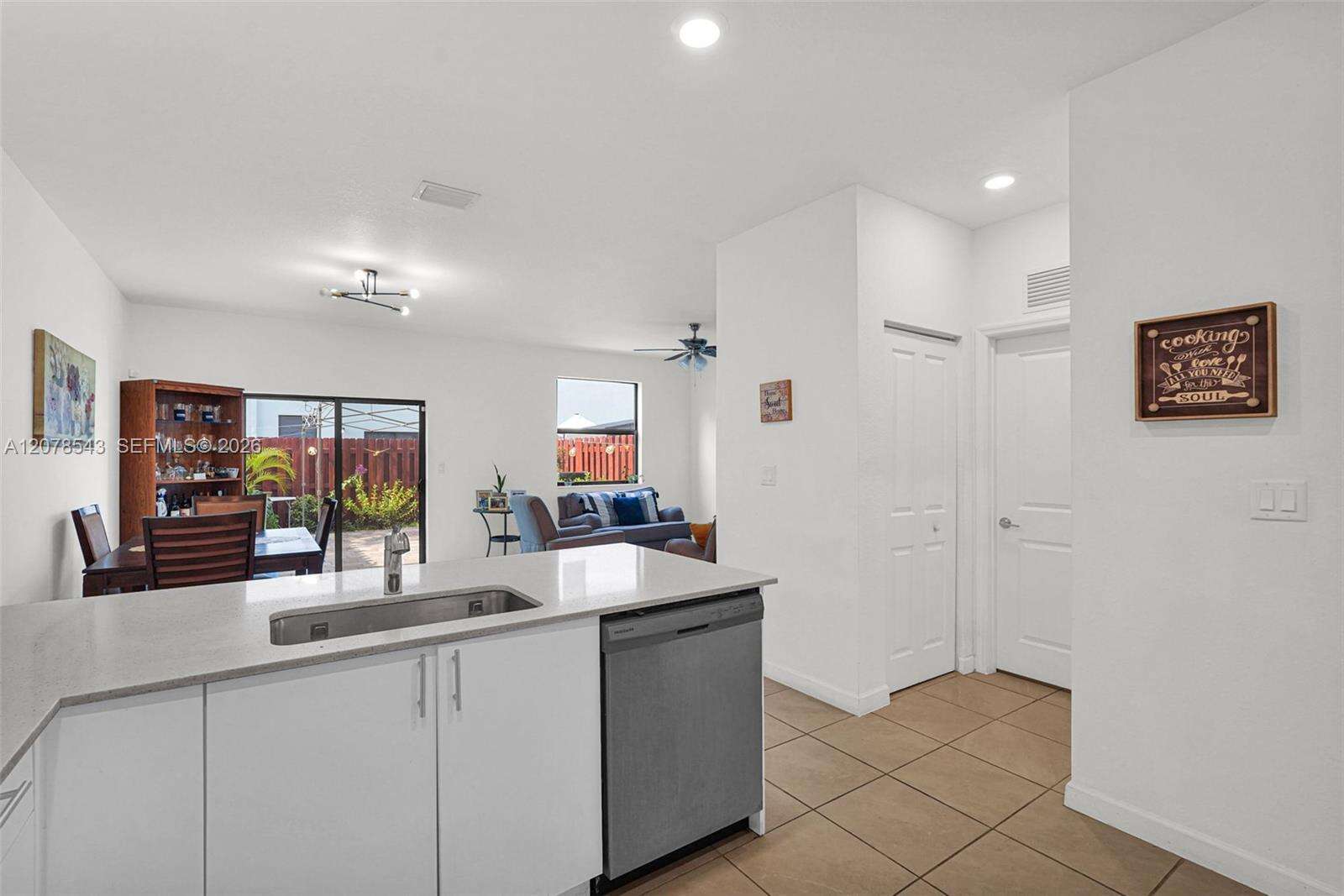 Lake Victoria Townhomes | N/A N/A | Picture 21