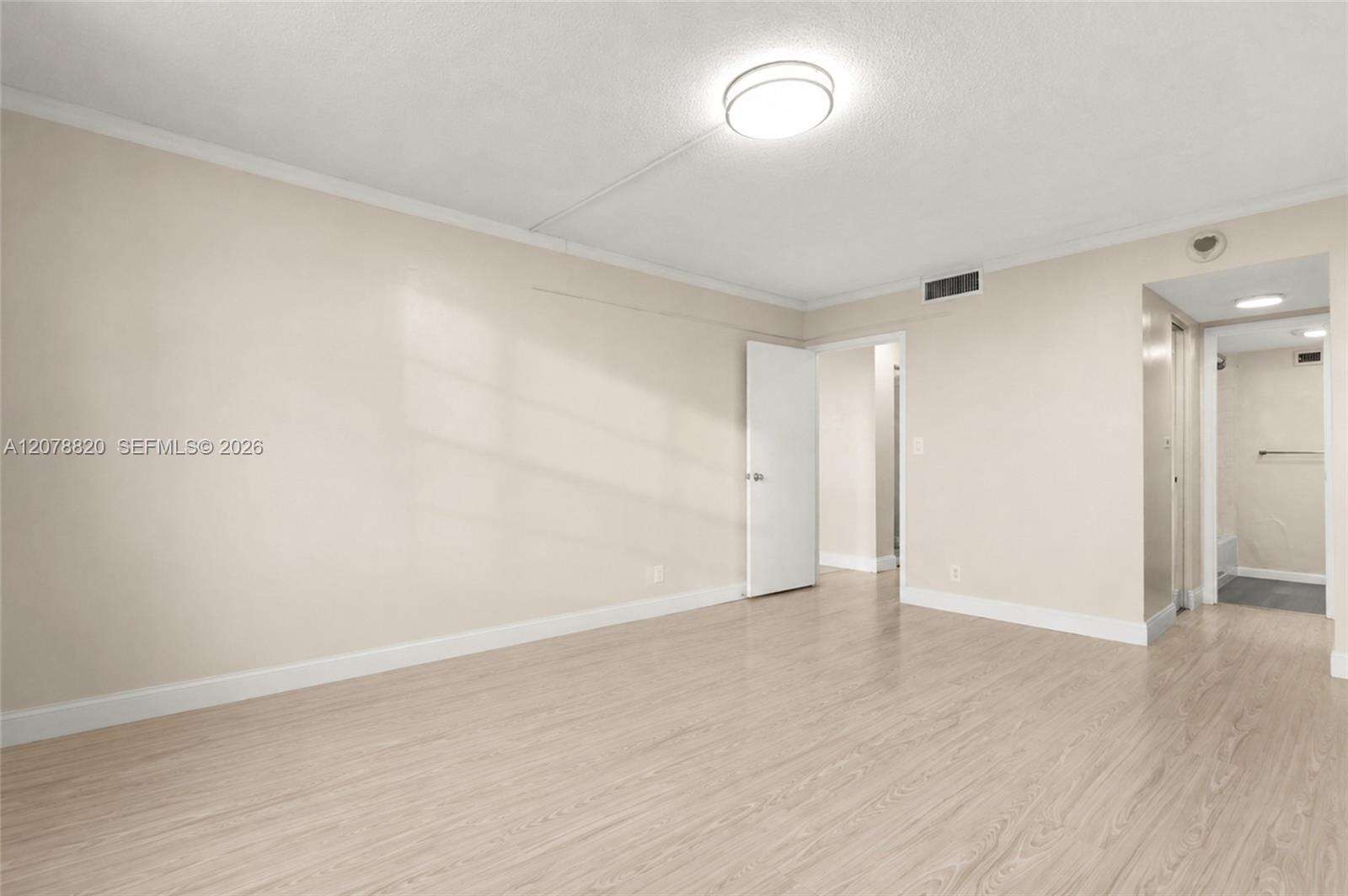 Bayview Towers Condo South Bldg | Unit #A1010 Unit #A1010 | Picture 11