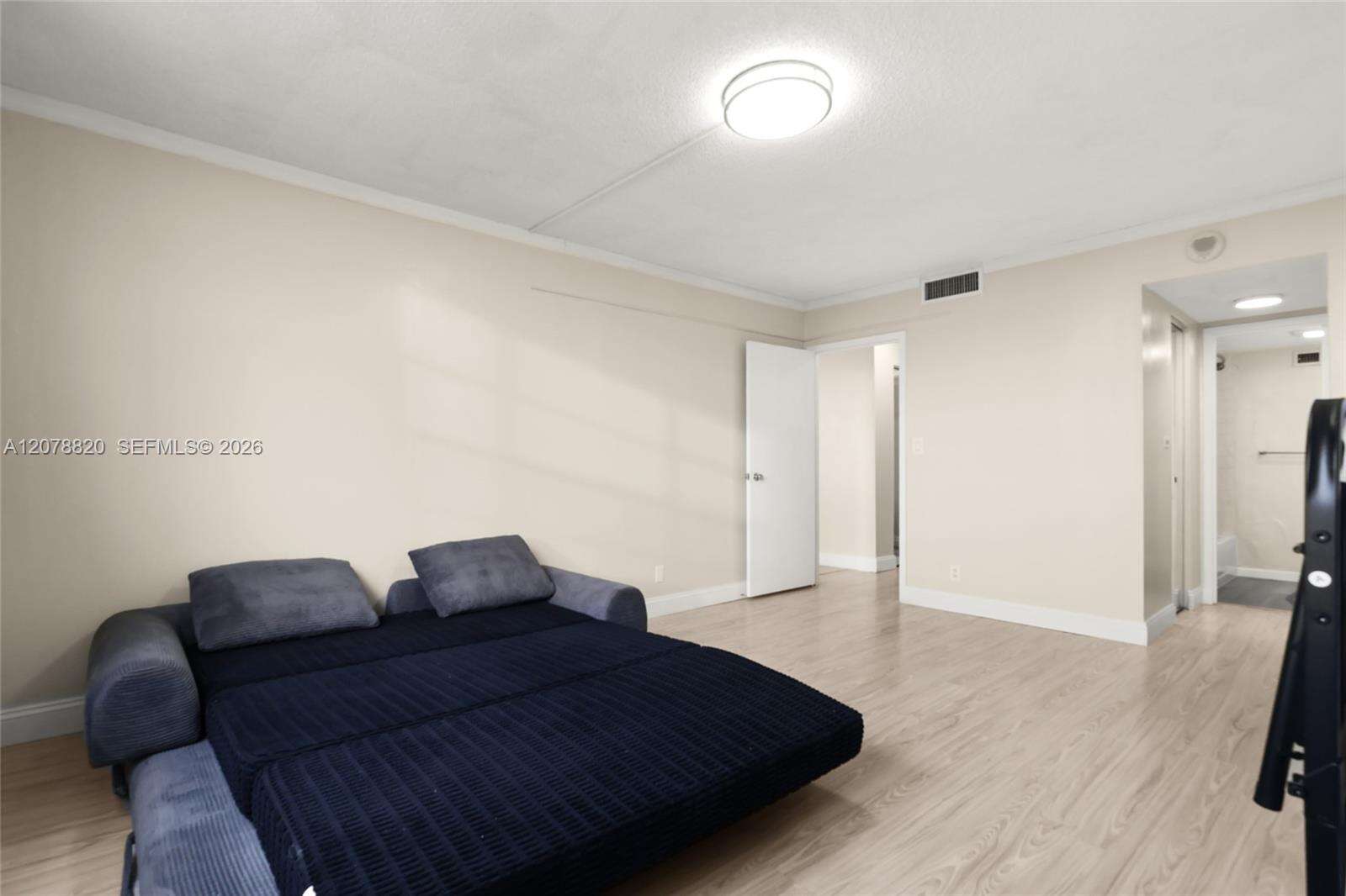 Bayview Towers Condo South Bldg | Unit #A1010 Unit #A1010 | Picture 14