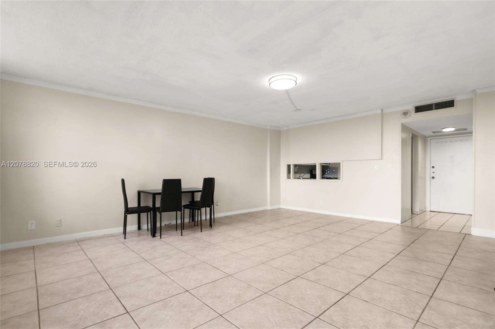 Bayview Towers Condo South Bldg | Unit #A1010 Unit #A1010 | Picture 4