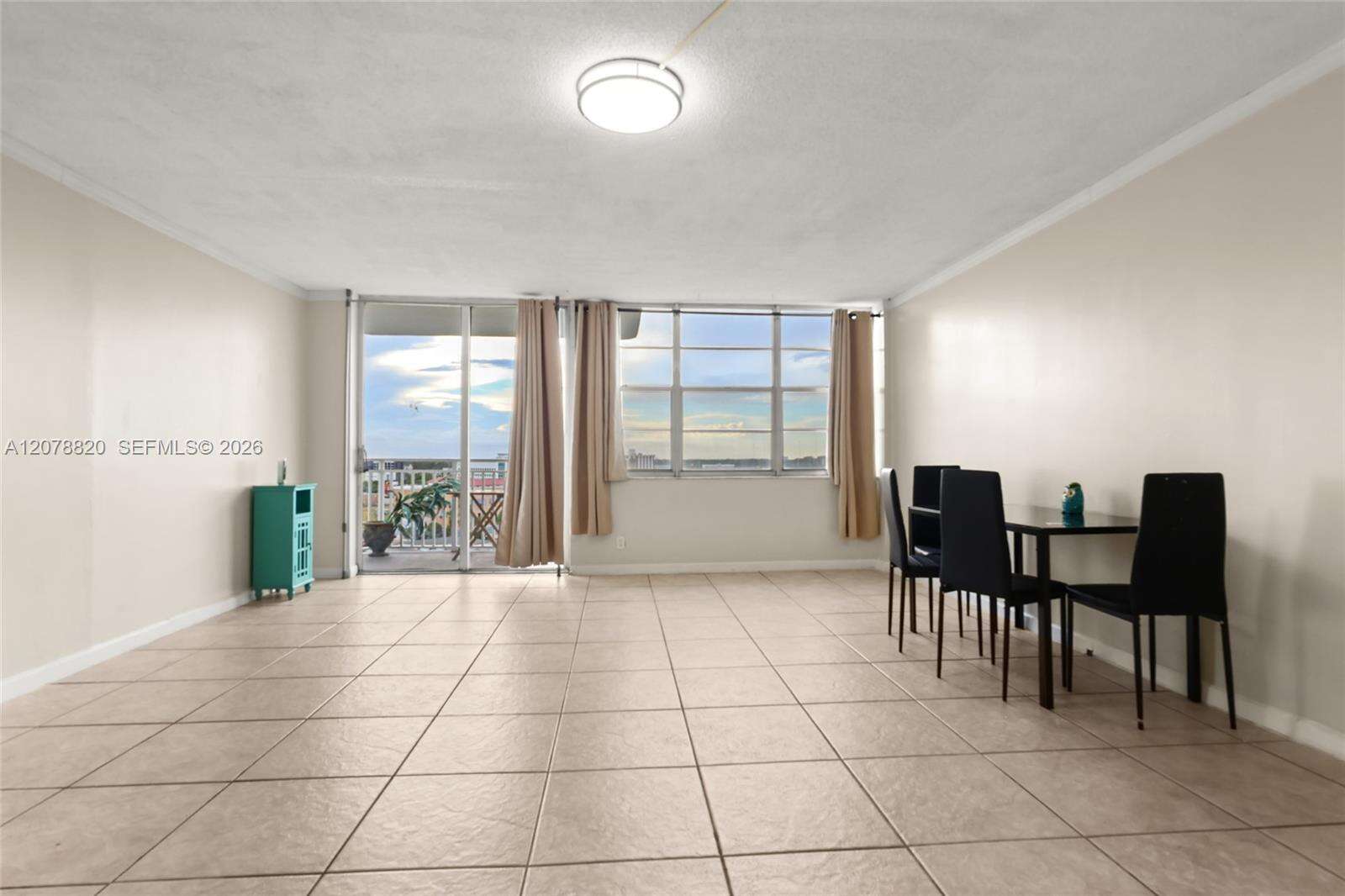 Bayview Towers Condo South Bldg | Unit #A1010 Unit #A1010 | Picture 5