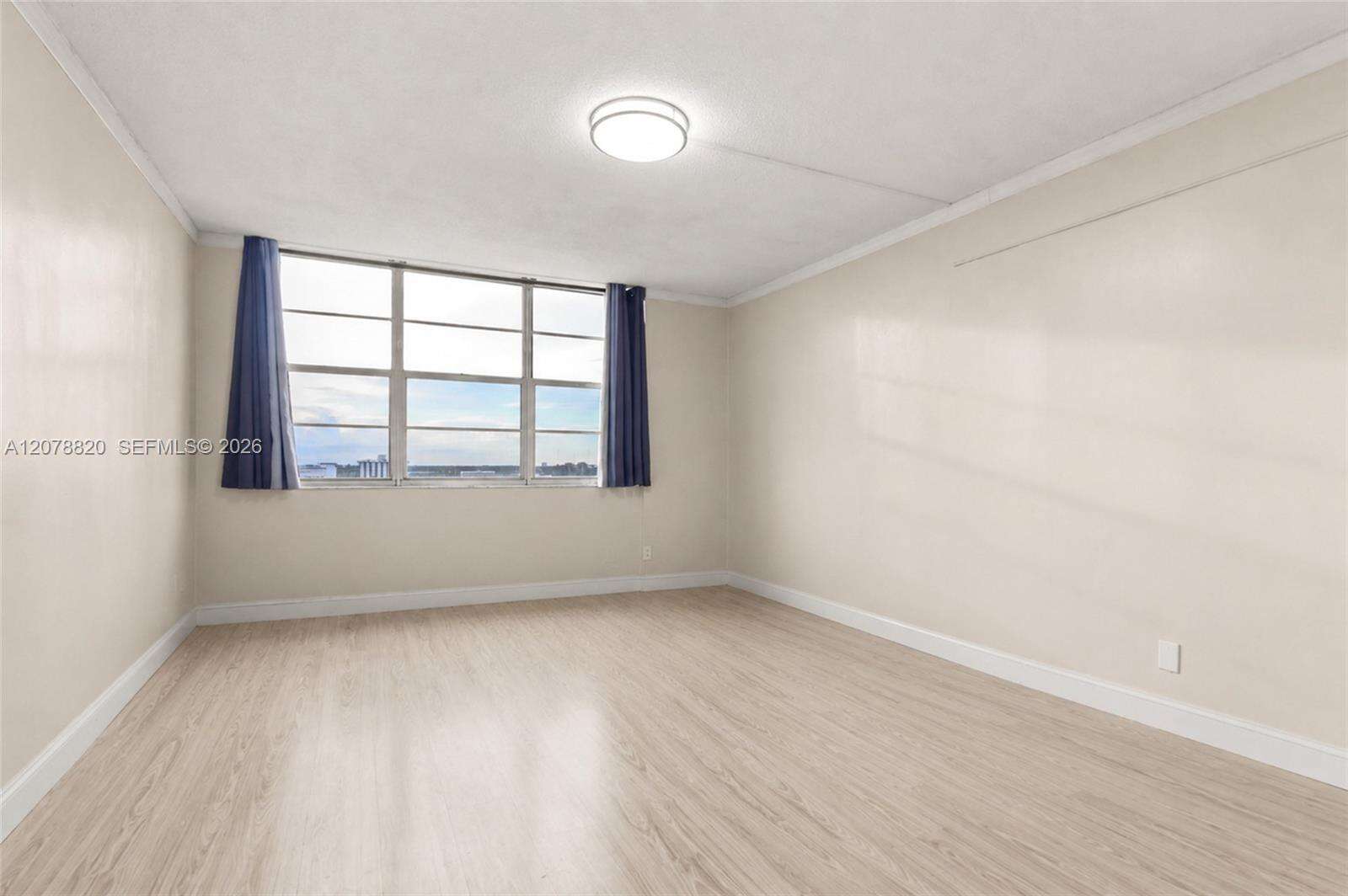 Bayview Towers Condo South Bldg | Unit #A1010 Unit #A1010 | Picture 10