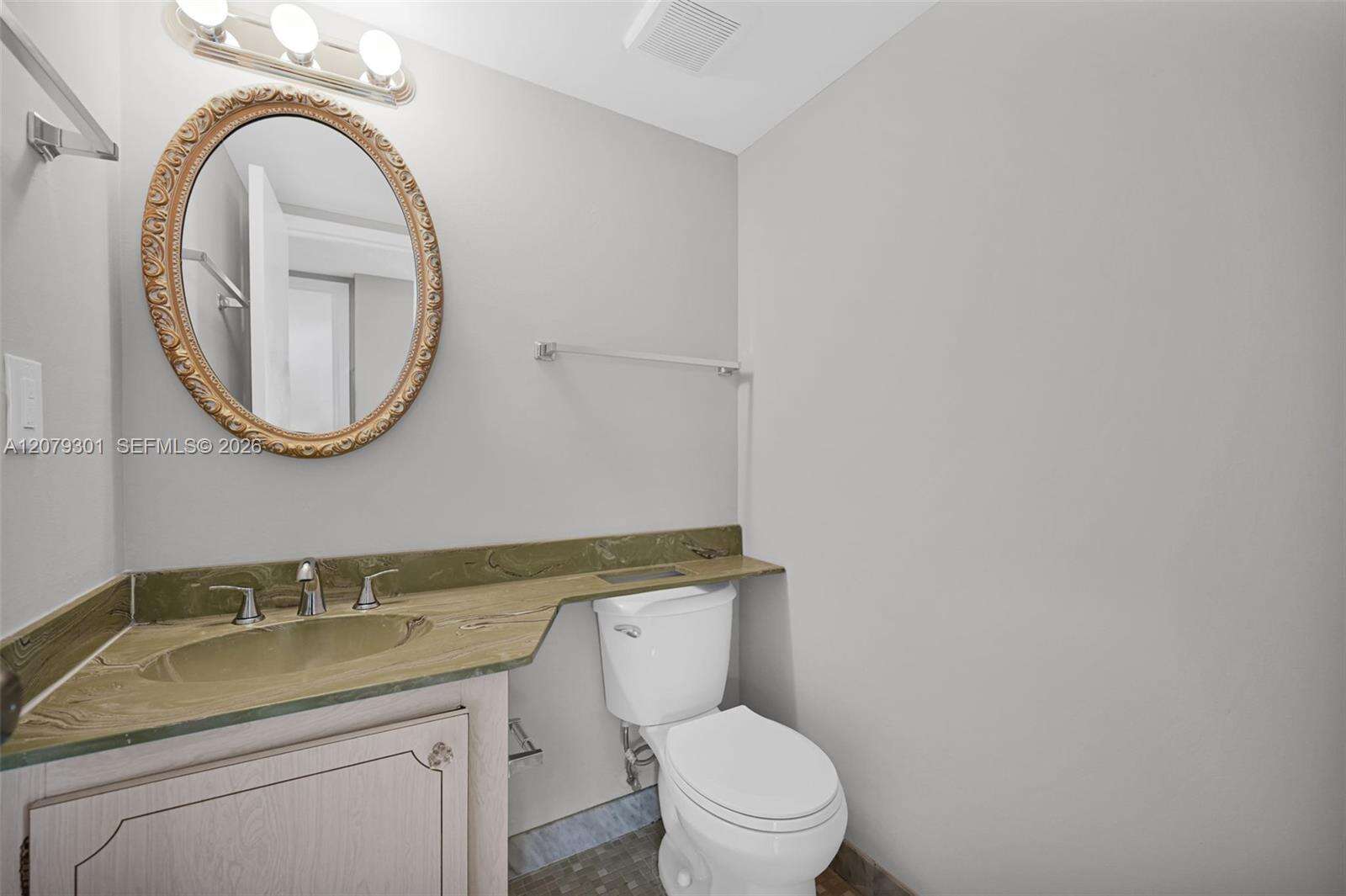 Lake Point Tower Condominium | Unit #109 Unit #109 | Picture 15