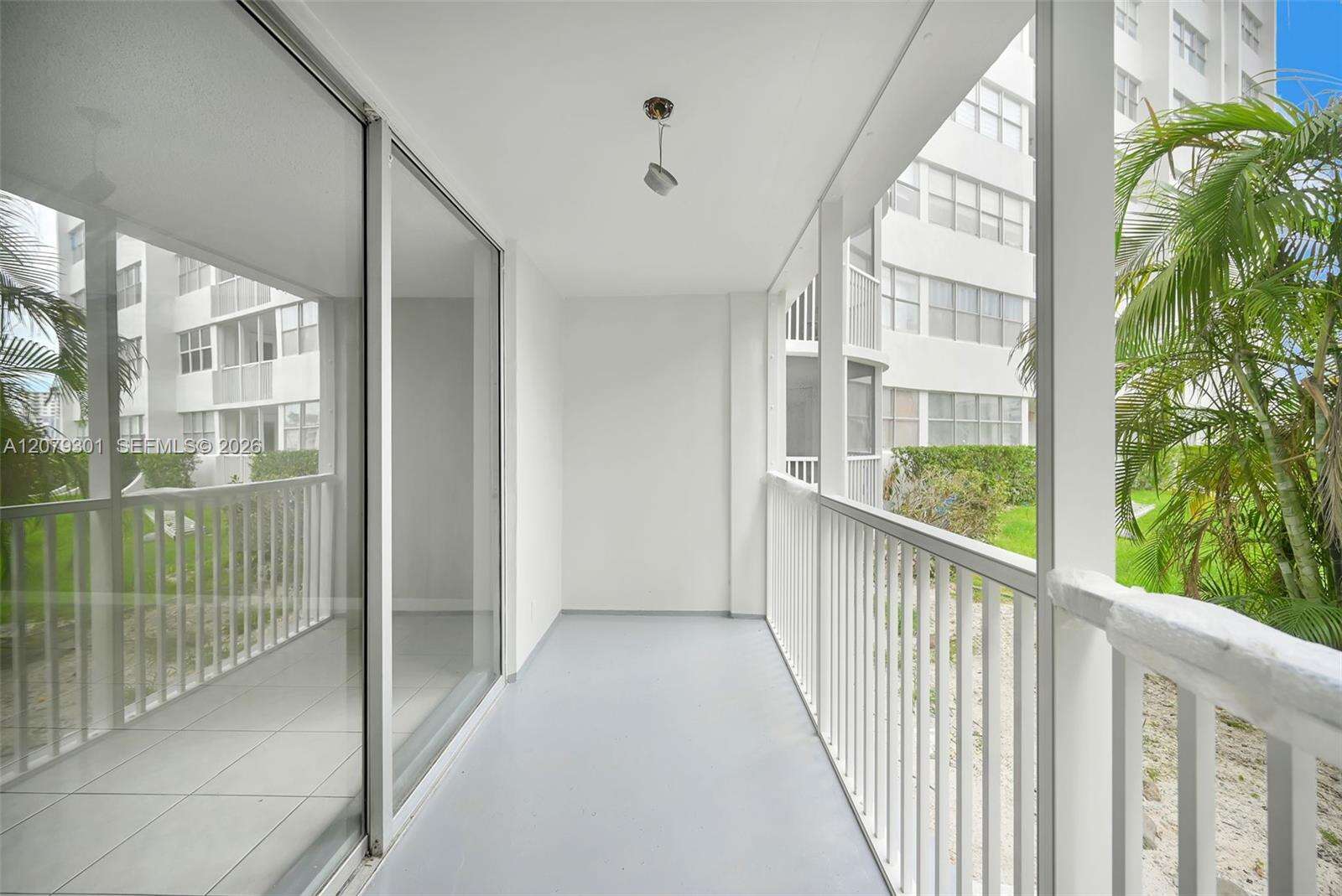 Lake Point Tower Condominium | Unit #109 Unit #109 | Picture 24