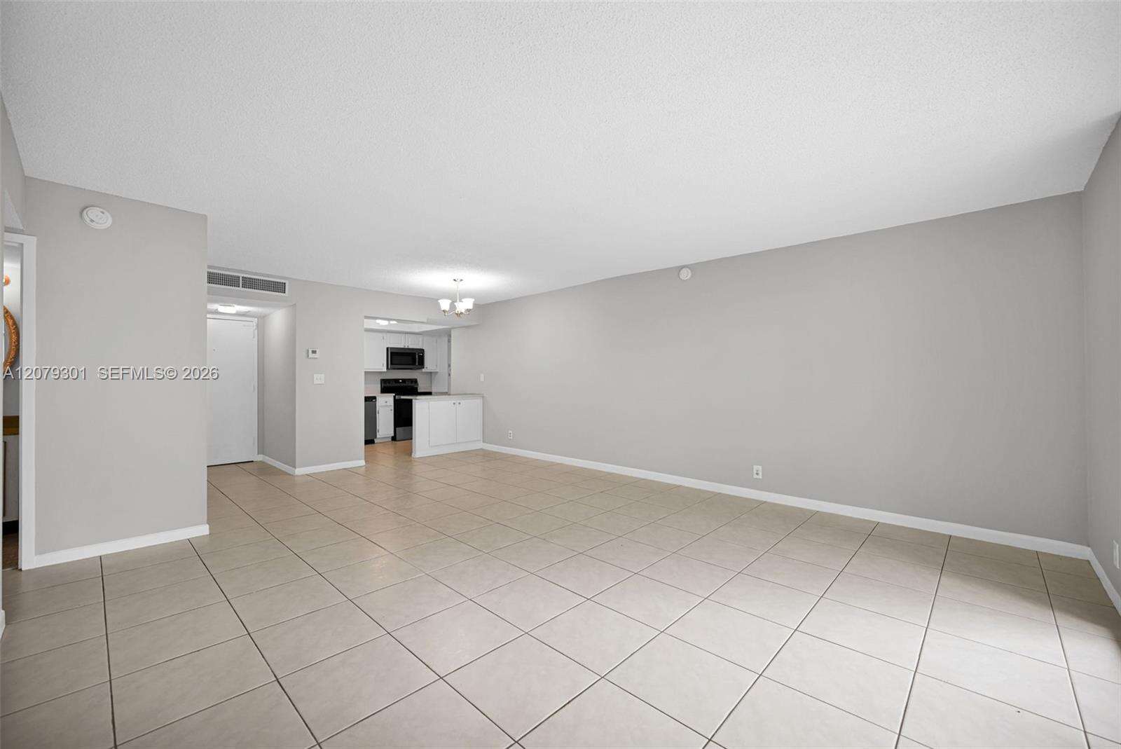 Lake Point Tower Condominium | Unit #109 Unit #109 | Picture 7