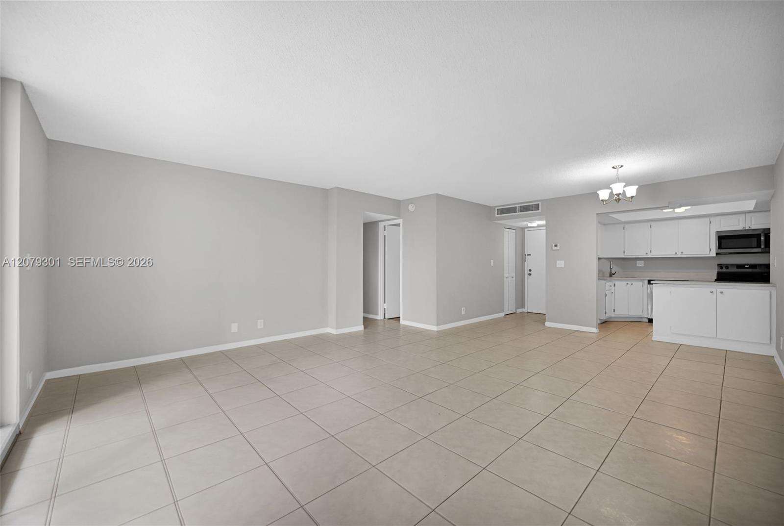 Lake Point Tower Condominium | Unit #109 Unit #109 | Picture 8