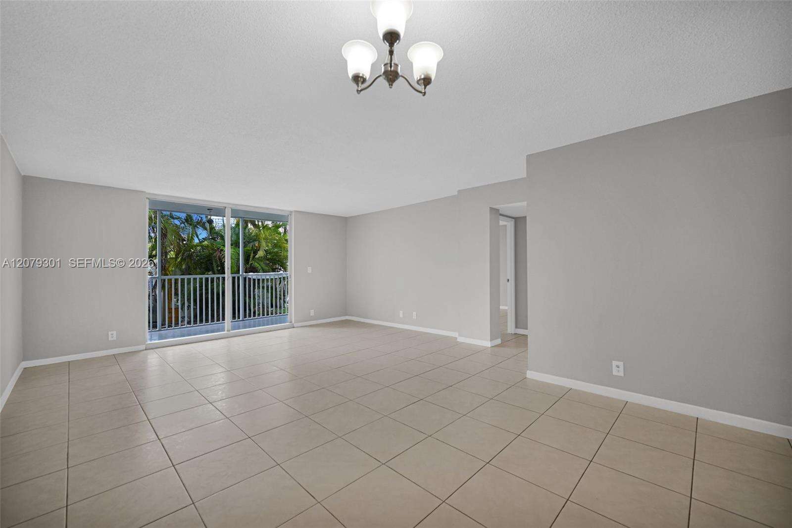 Lake Point Tower Condominium | Unit #109 Unit #109 | Picture 10