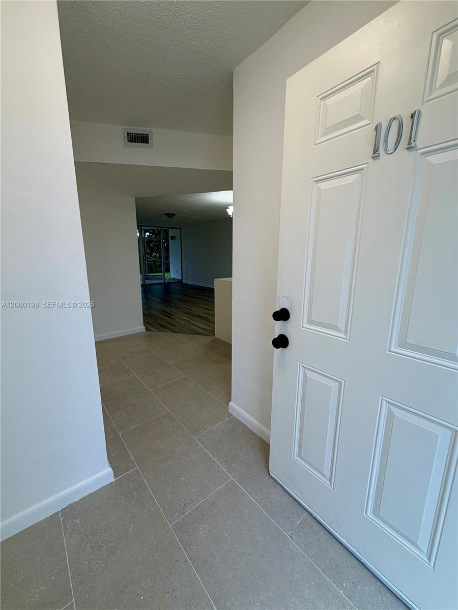 Rolling Green Condo H | Unit #H101 Unit #H101 | Picture 2