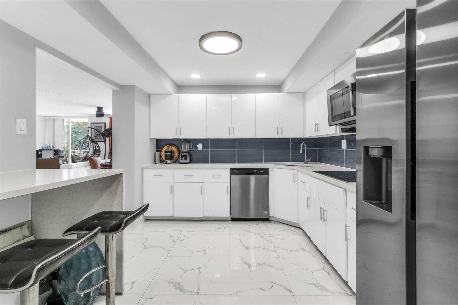 Bayview Towers Condo North Bldg | Unit #C204 Unit #C204 | Picture 7