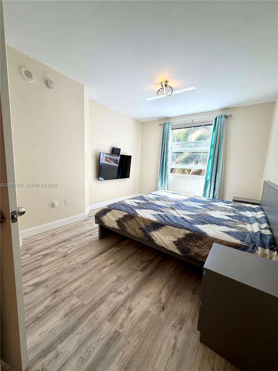 Porto Bellagio | Unit #2419 Unit #2419 | Picture 12