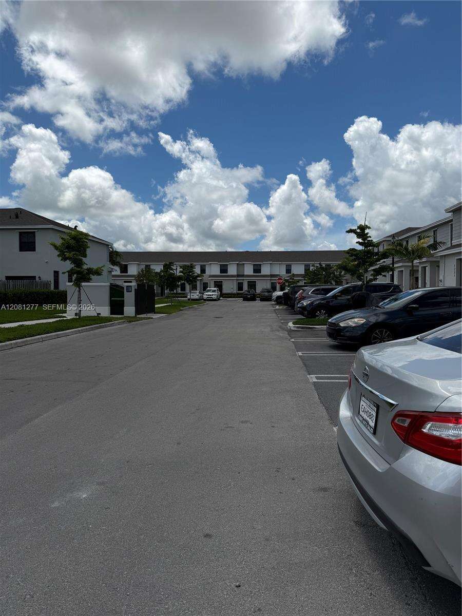 Palm Cay | N/A N/A | Picture 9