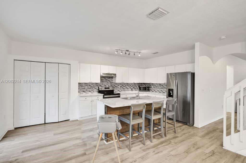 Towngate Condo Two | Unit #2238 Unit #2238 | Picture 17
