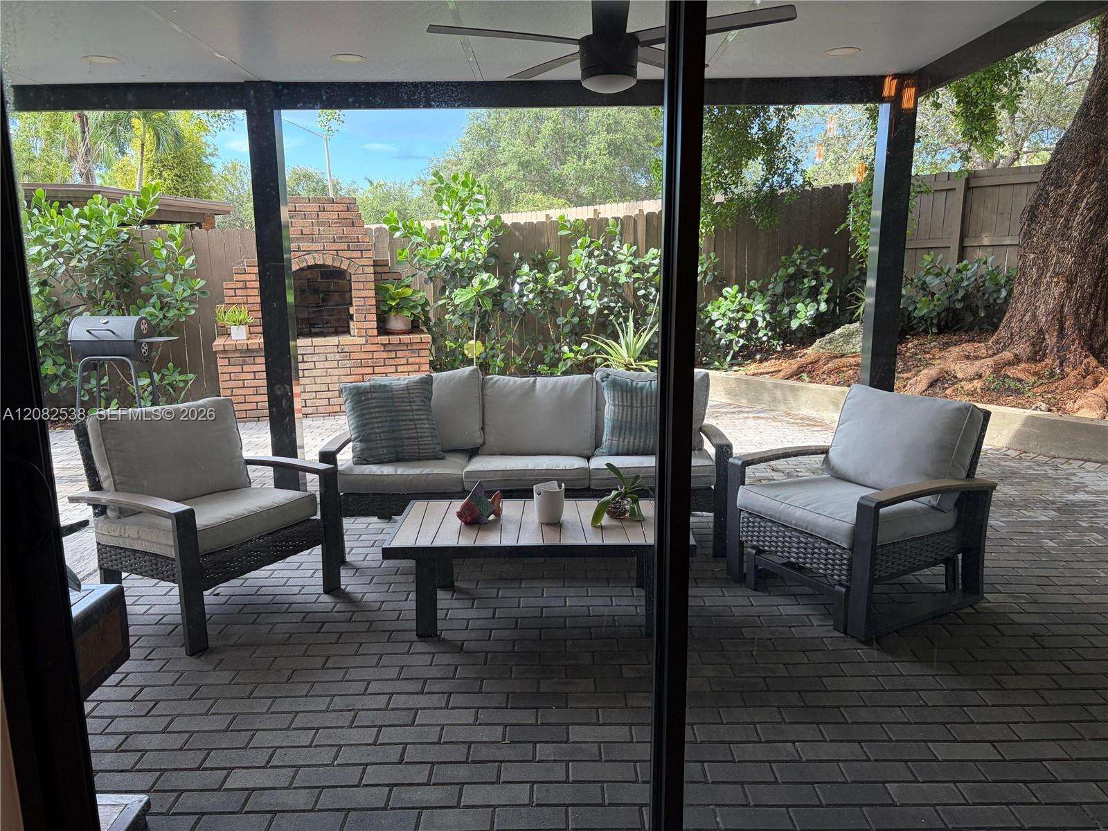 Briar Bay Townhouse Ests | N/A N/A | Picture 4