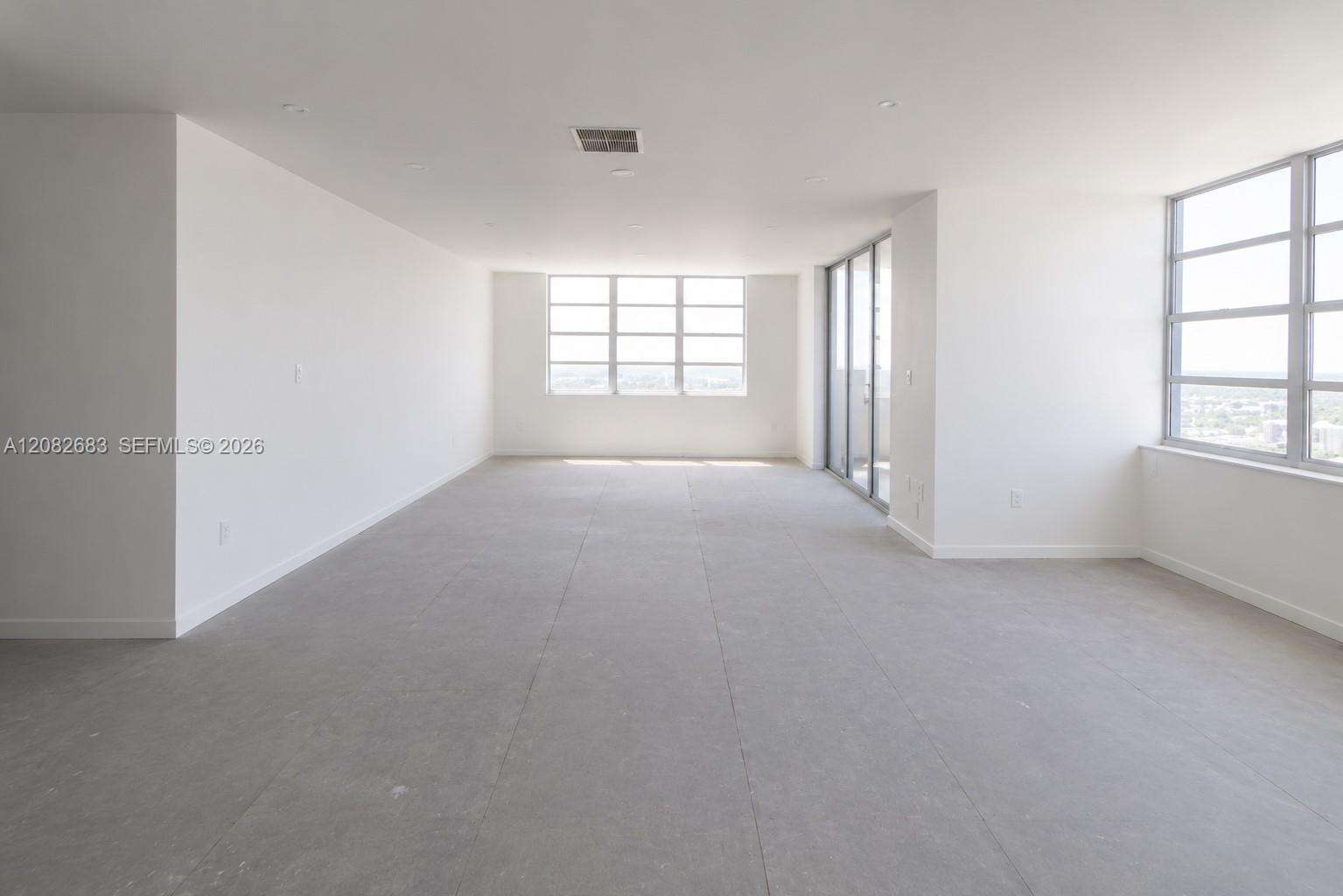 Commodore Plaza Condo Tower Bldg | Unit #PH05 Unit #PH05 | Picture 11