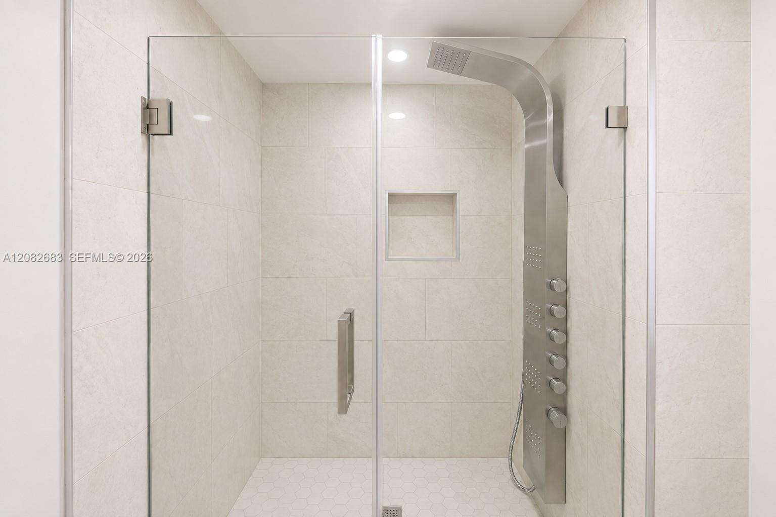 Commodore Plaza Condo Tower Bldg | Unit #PH05 Unit #PH05 | Picture 15